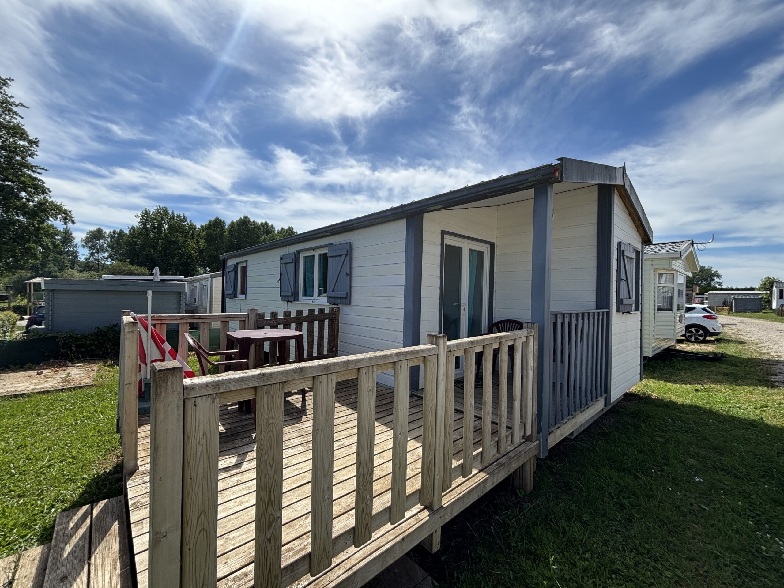 Devanture du mobil-home Cygne