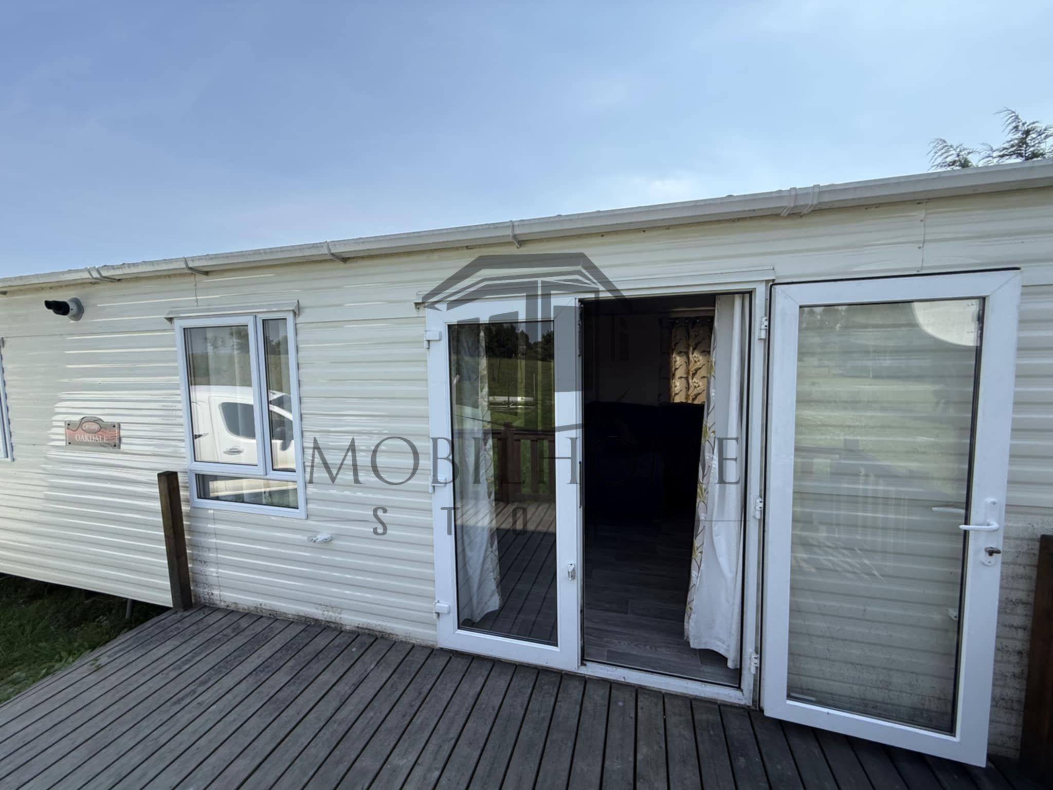Devanture du mobil-home P57 au camping La Nouvelle Aventure