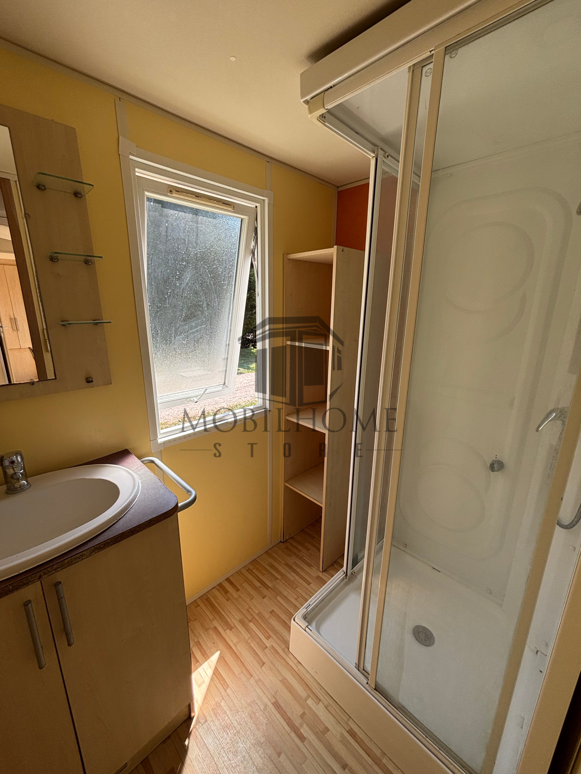 Salle d'eau du mobil-home RAPIDHOME LOFT 75