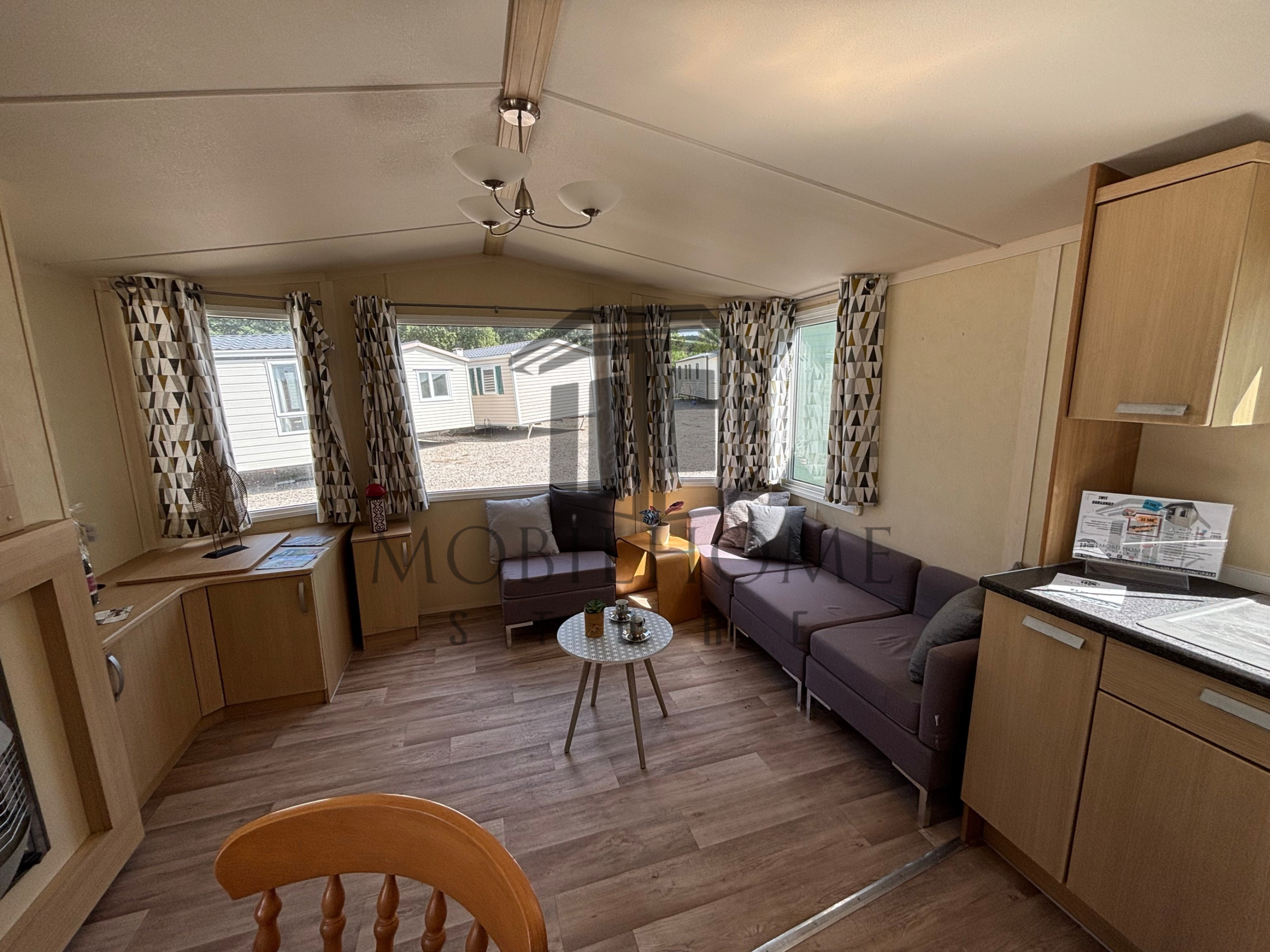Salon du mobil-home SWIFT BURGUNDY