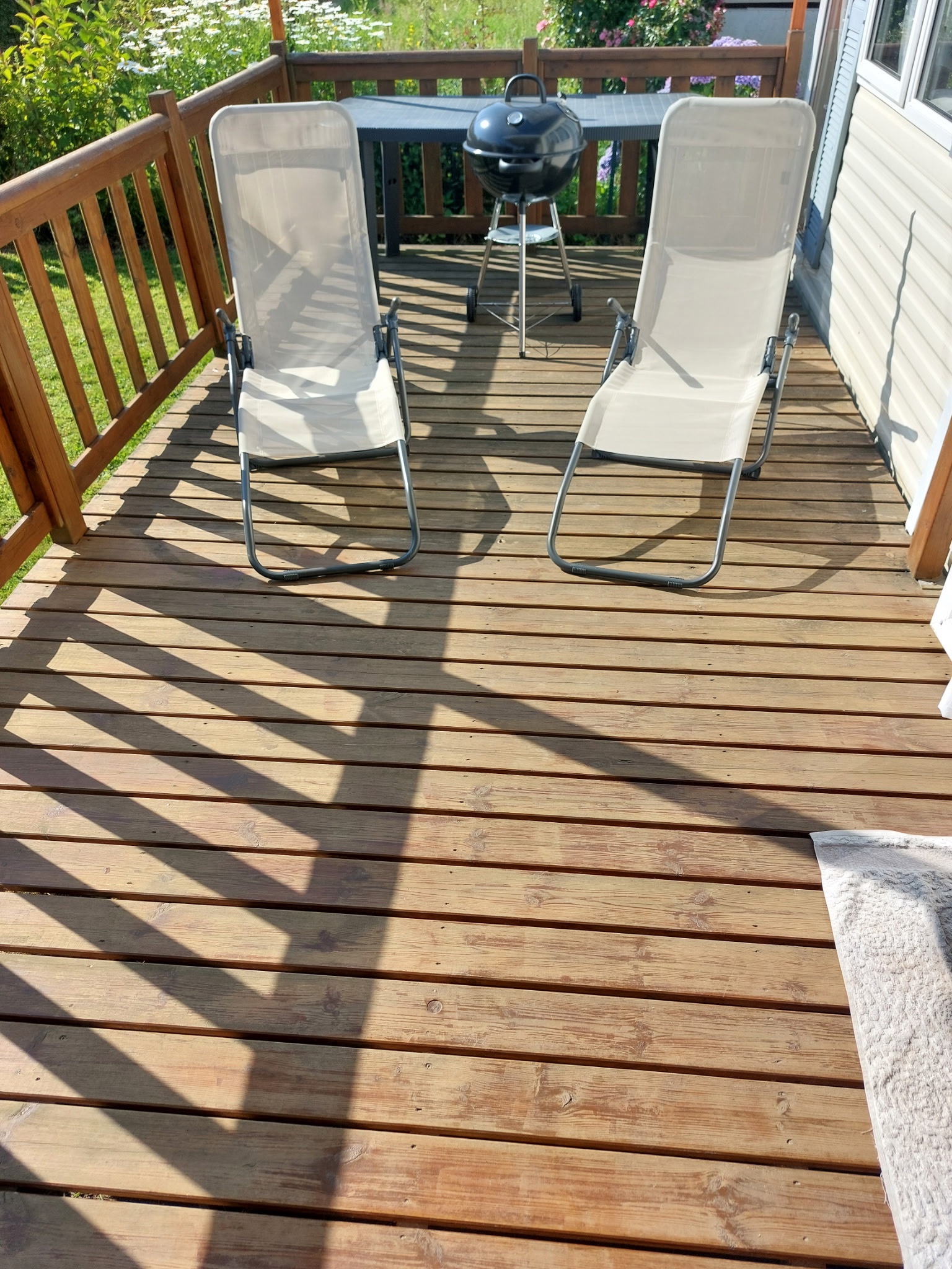 Terrasse du mobil-home Fraise