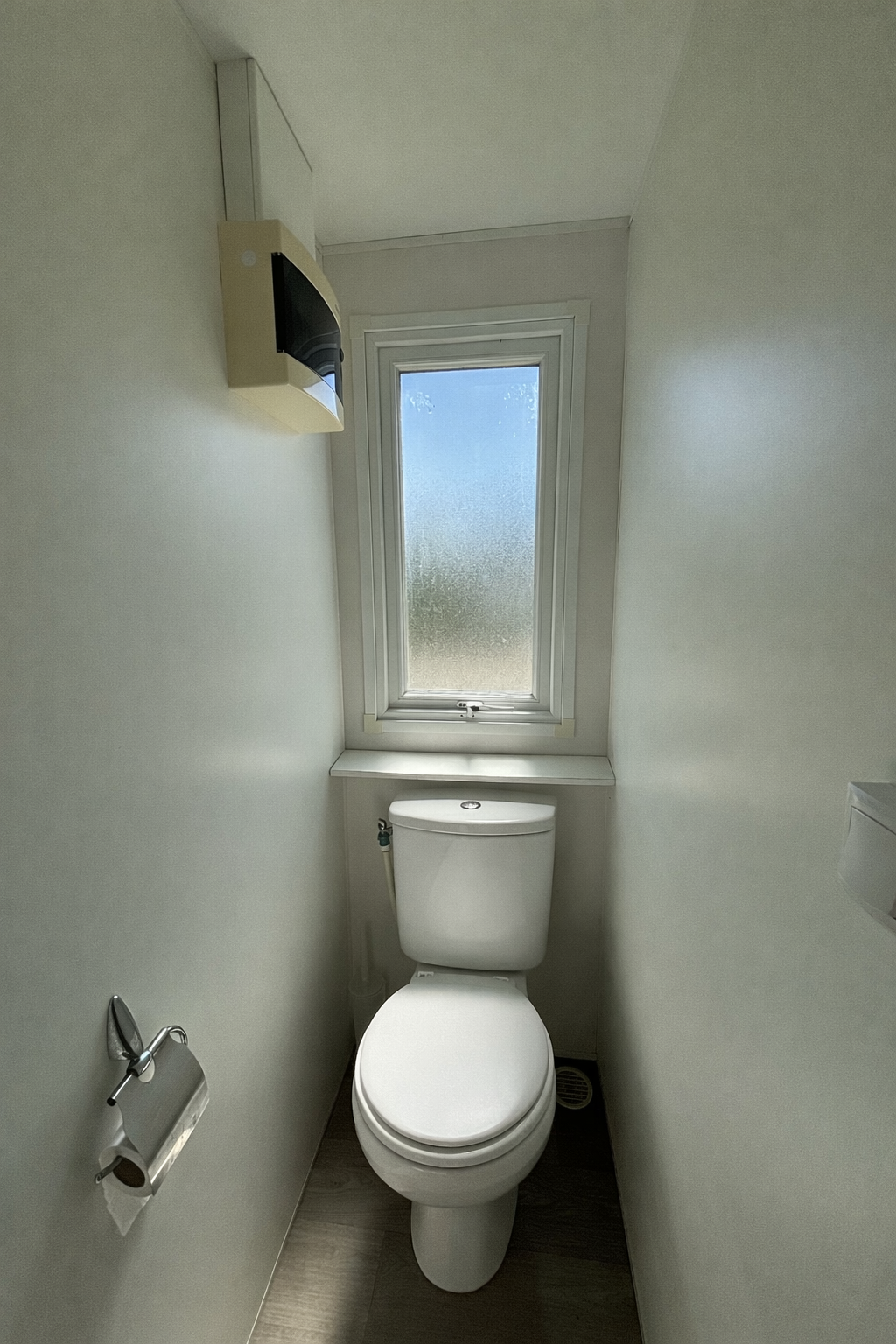 Toilette du mobil-home P8 au camping La Sensation
