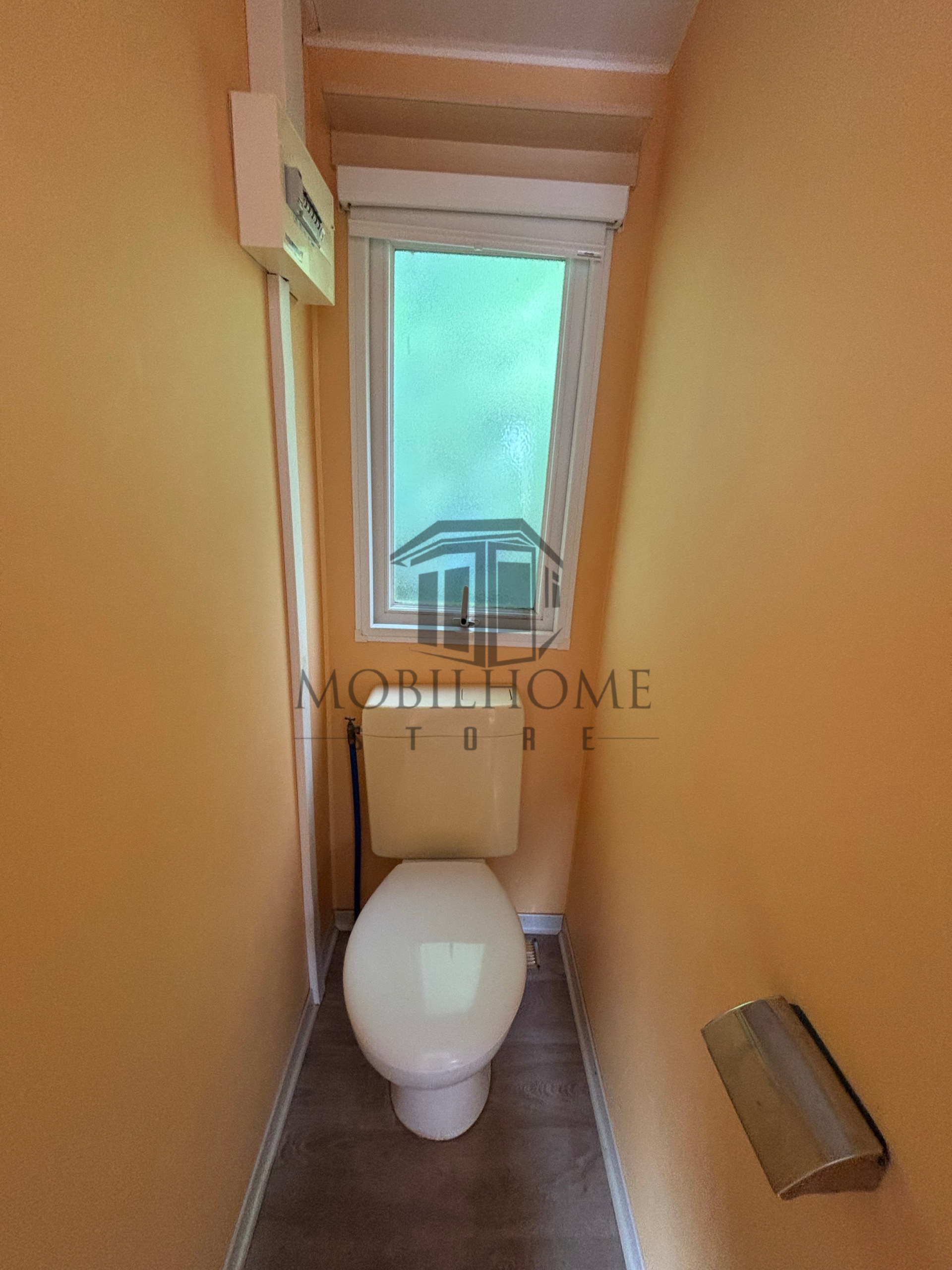 Toilette du mobil-home IRM SUPER TITANIA