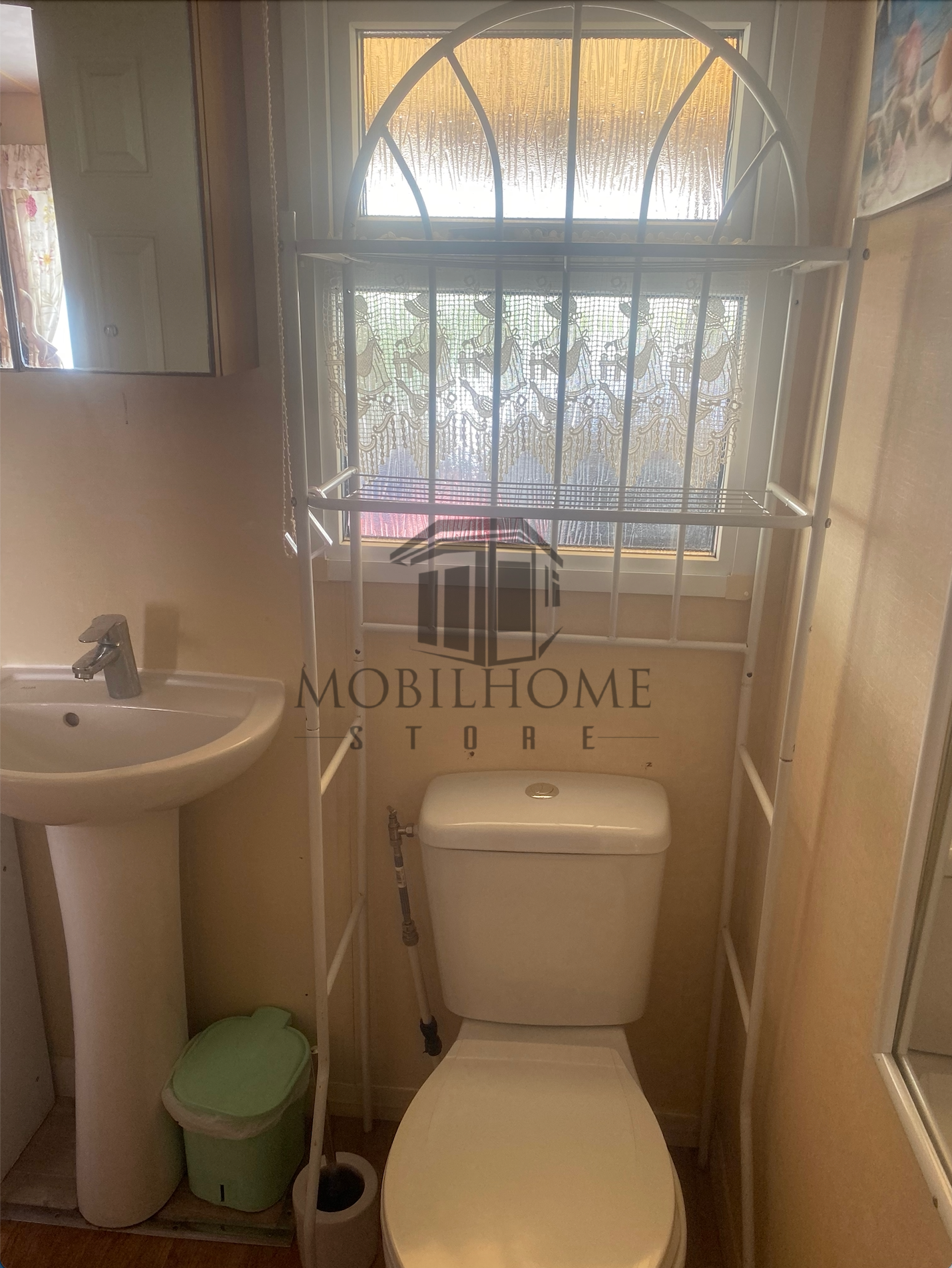 Toilette du mobil-home P14 au camping La Nouvelle Aventure