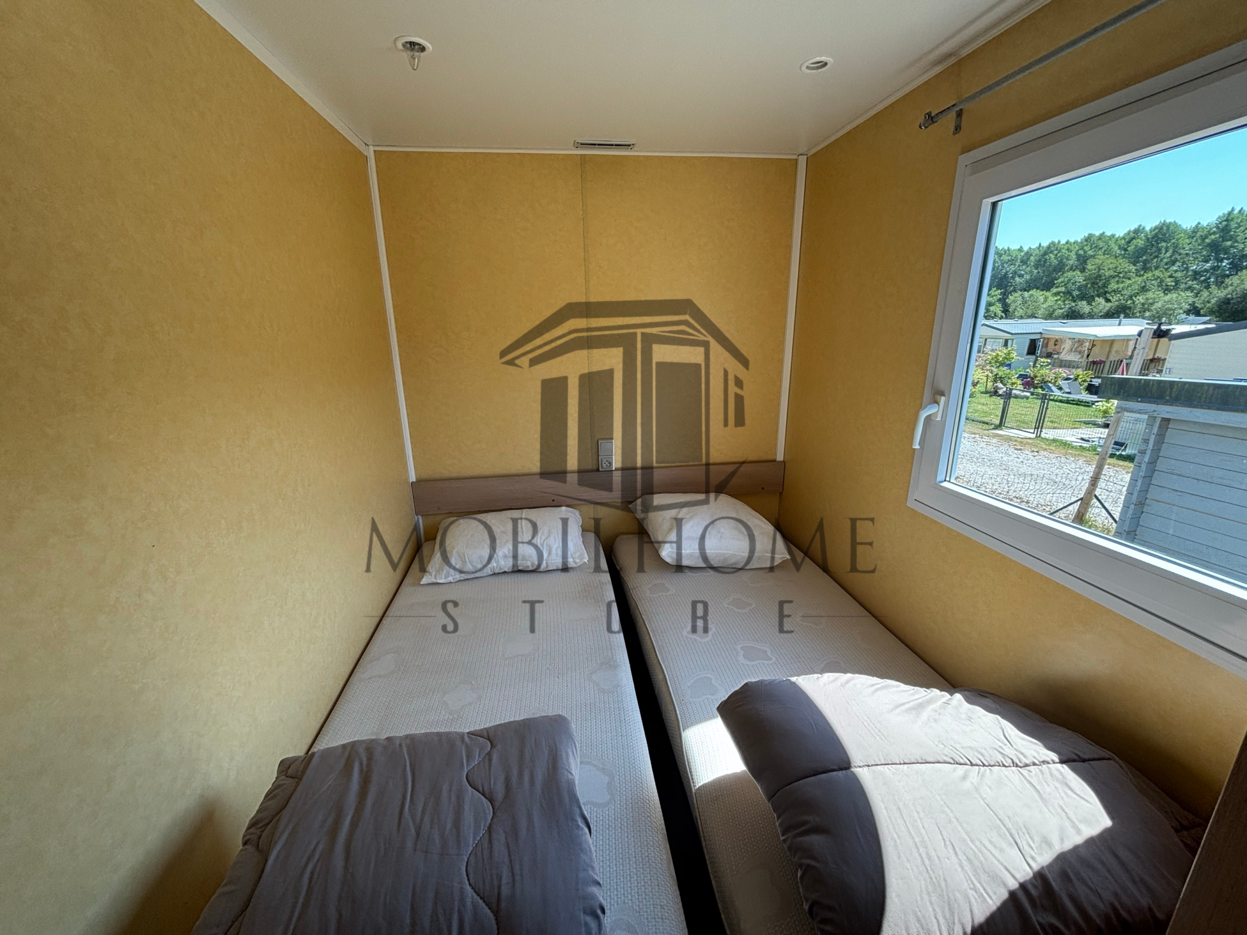 Deuxième chambre du mobil-home SUN ROLLER LIVING