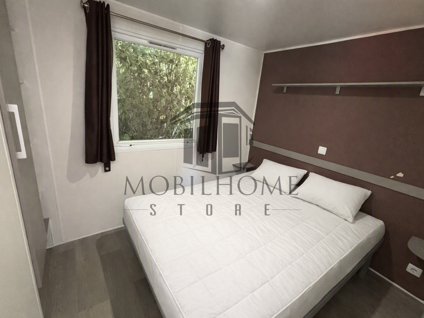 Chambre parentale du mobil-home TRIGANO EVO 31