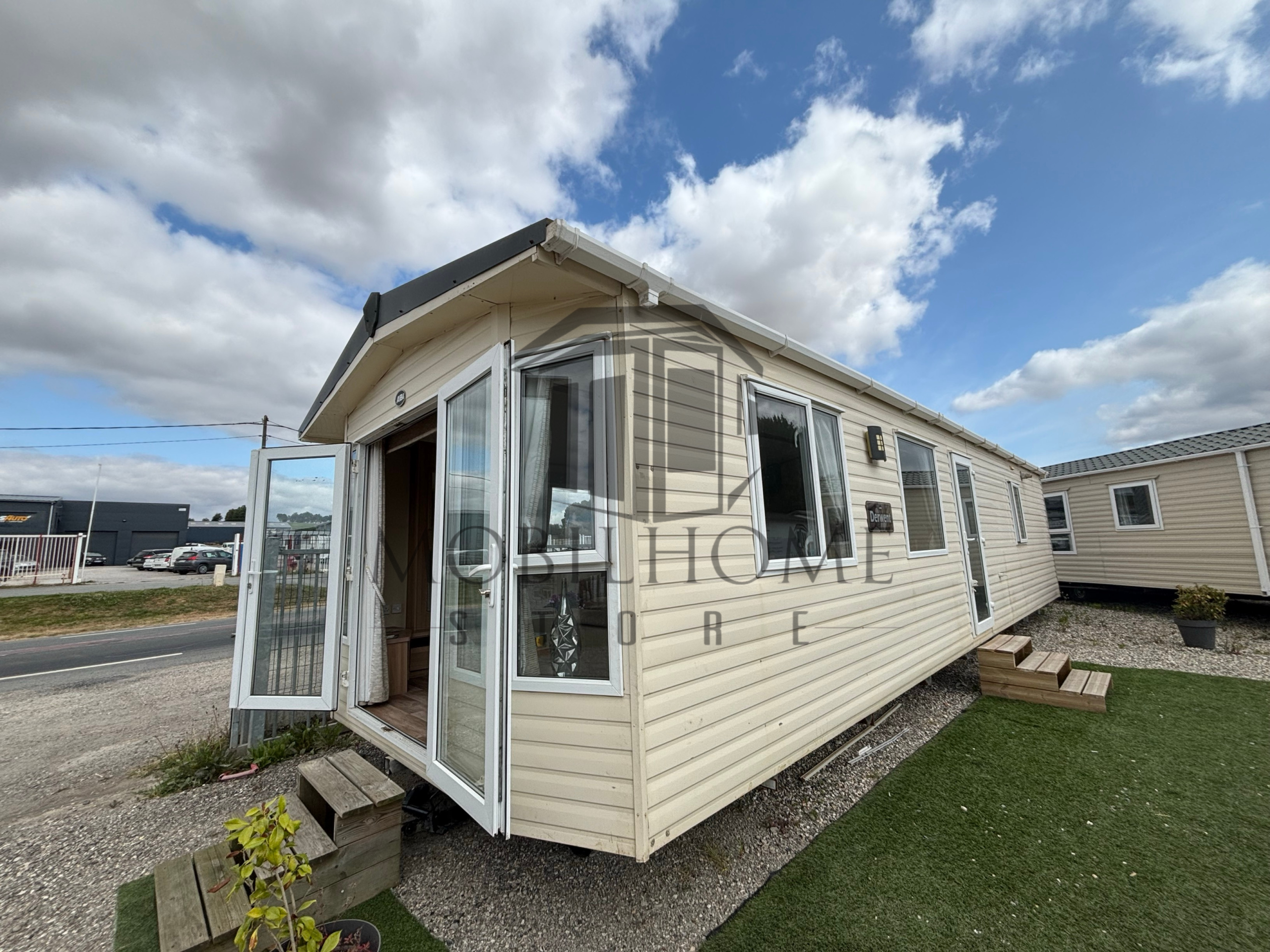 Devanture du mobil-home ABI DERWENT