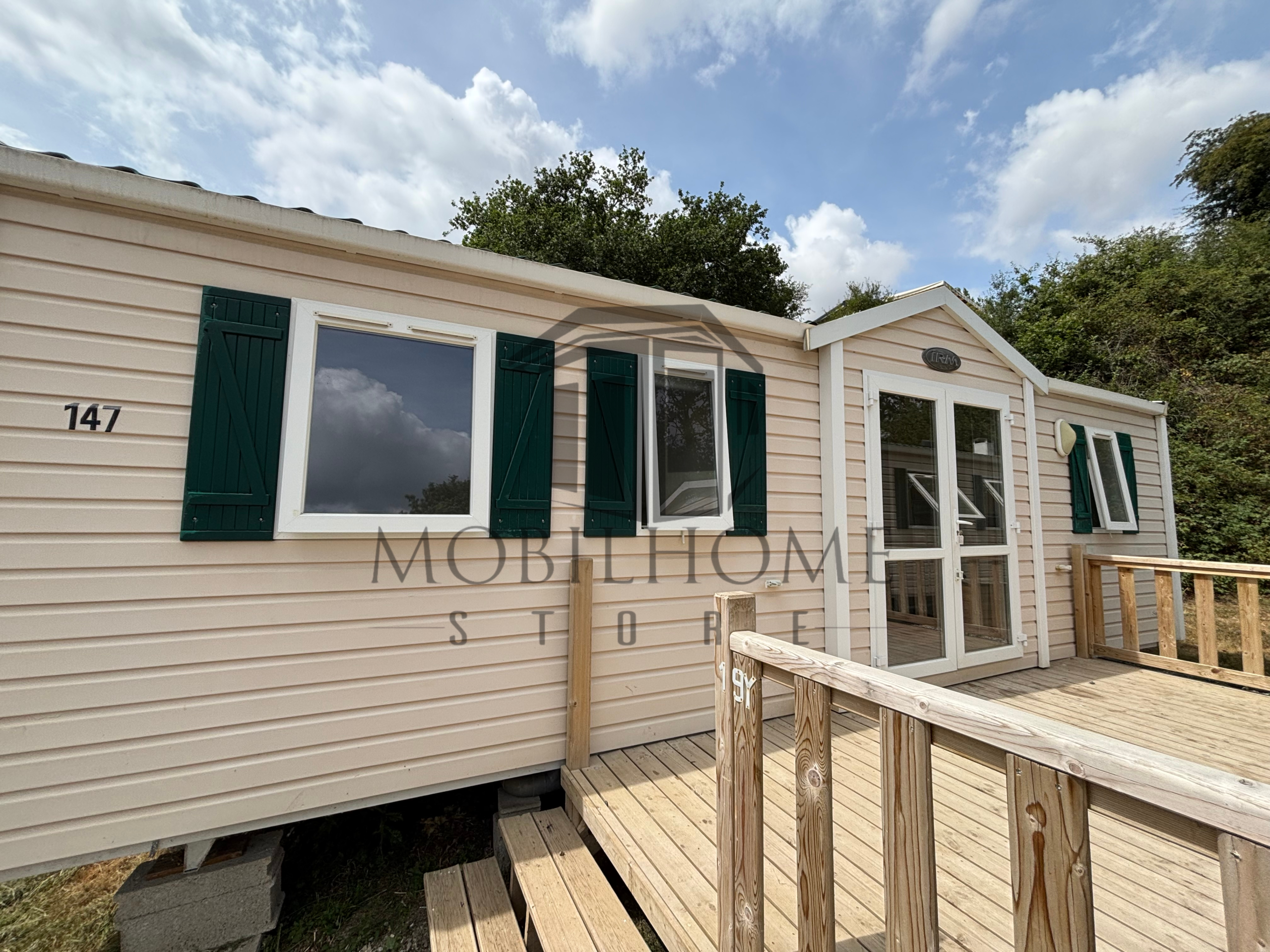Devanture du mobil-home IRM SUPER CORDELIA