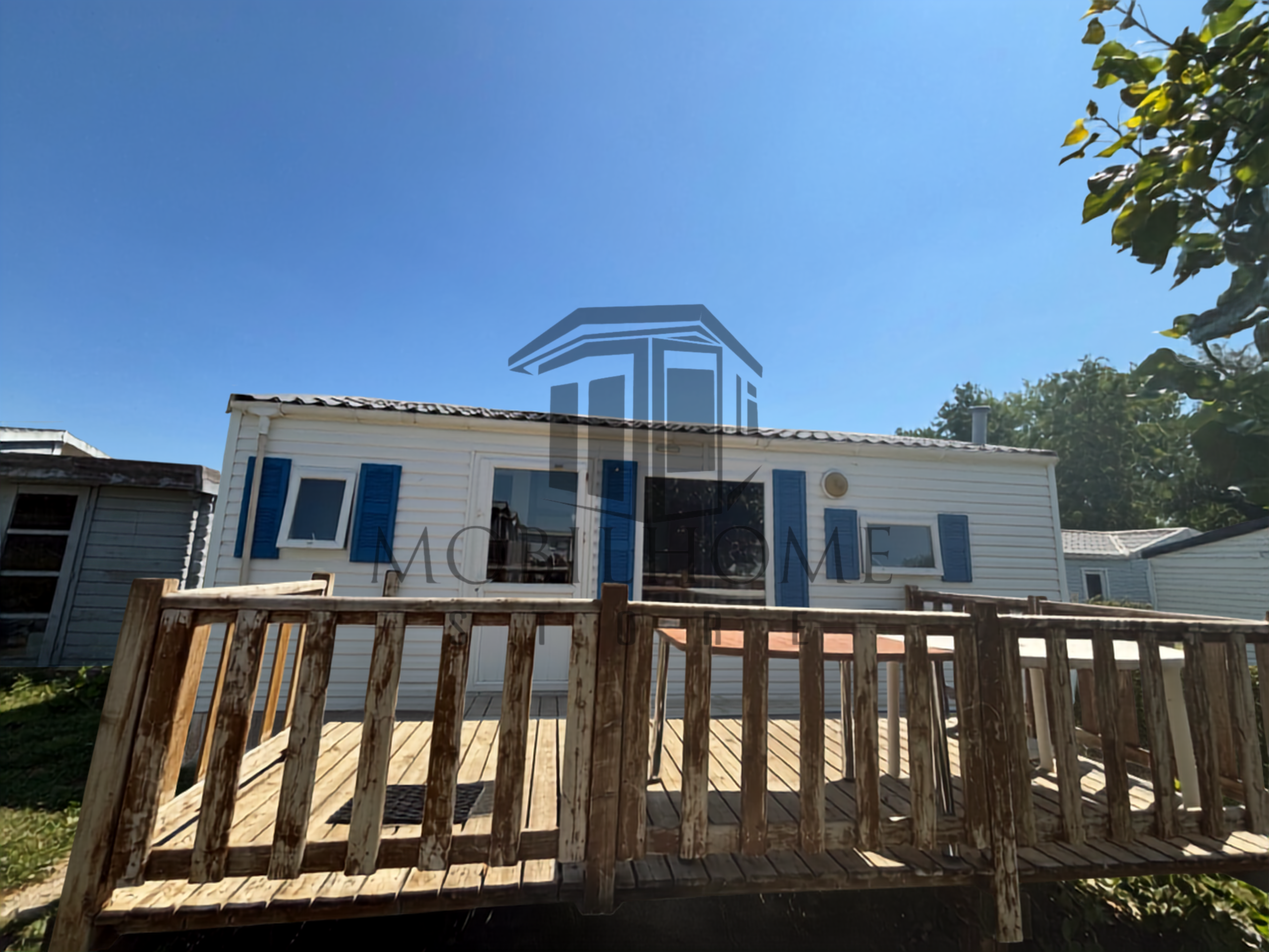 Devanture du mobil-home RAPIDHOME LOFT RESIDENCE