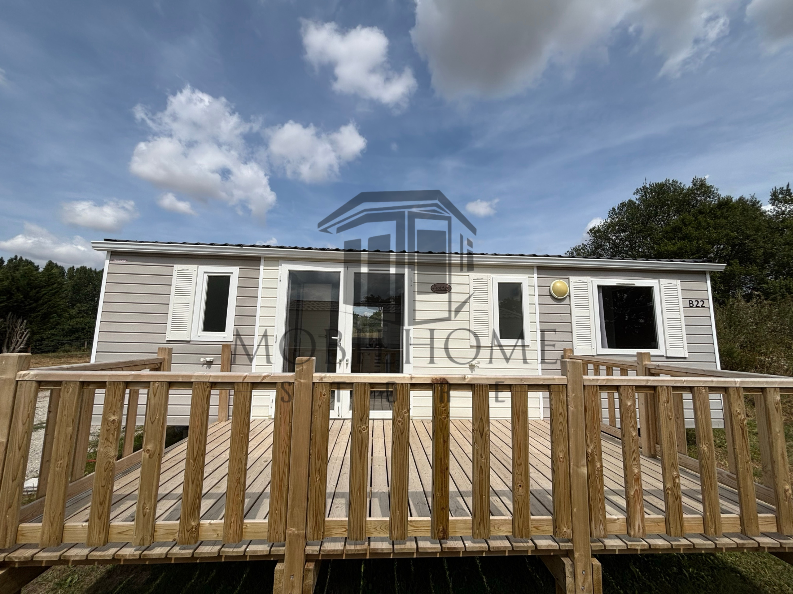 Devanture du mobil-home TRIGANO EVO 33