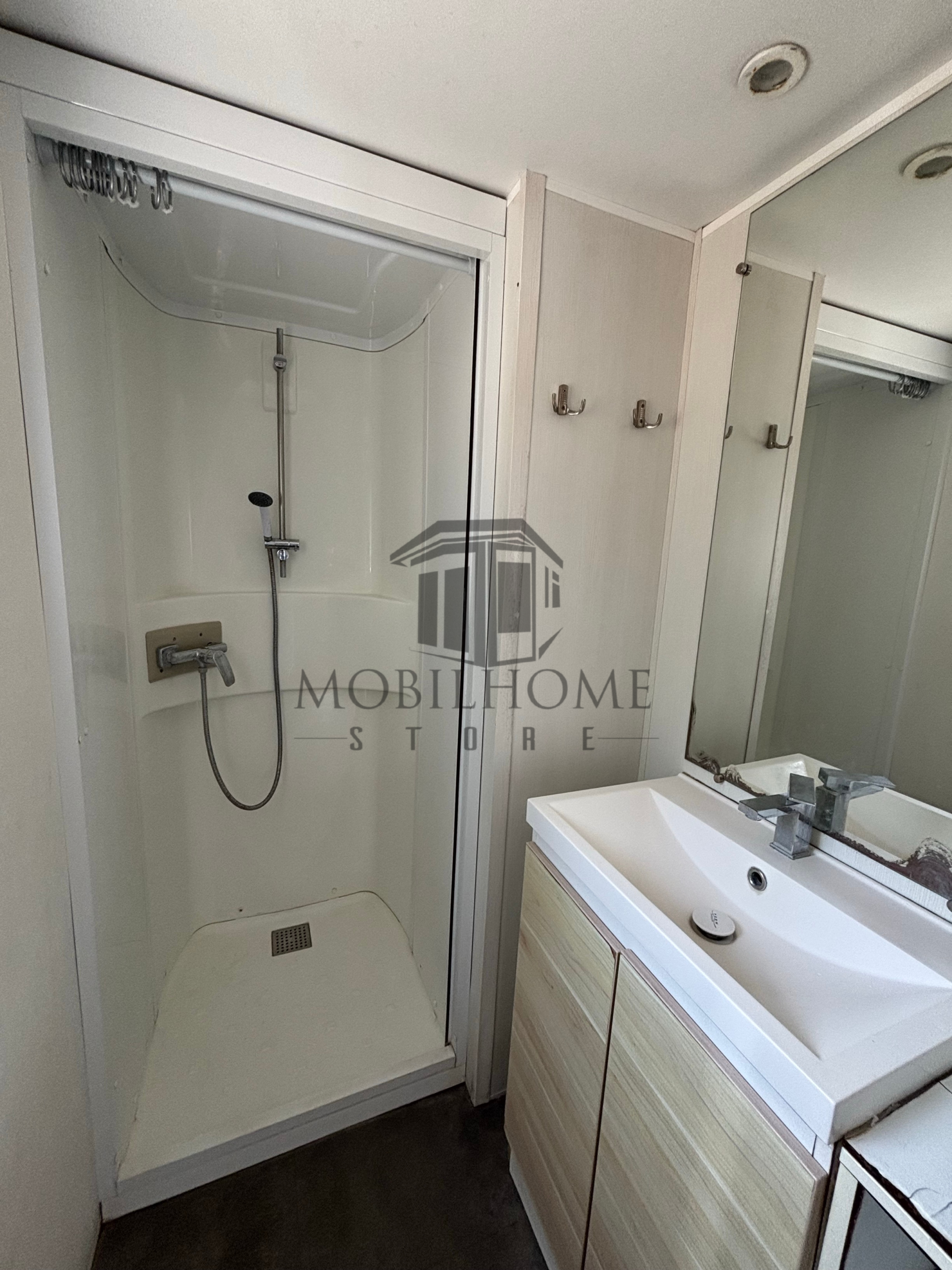 Salle d'eau du mobil-home O'HARA OPHEA