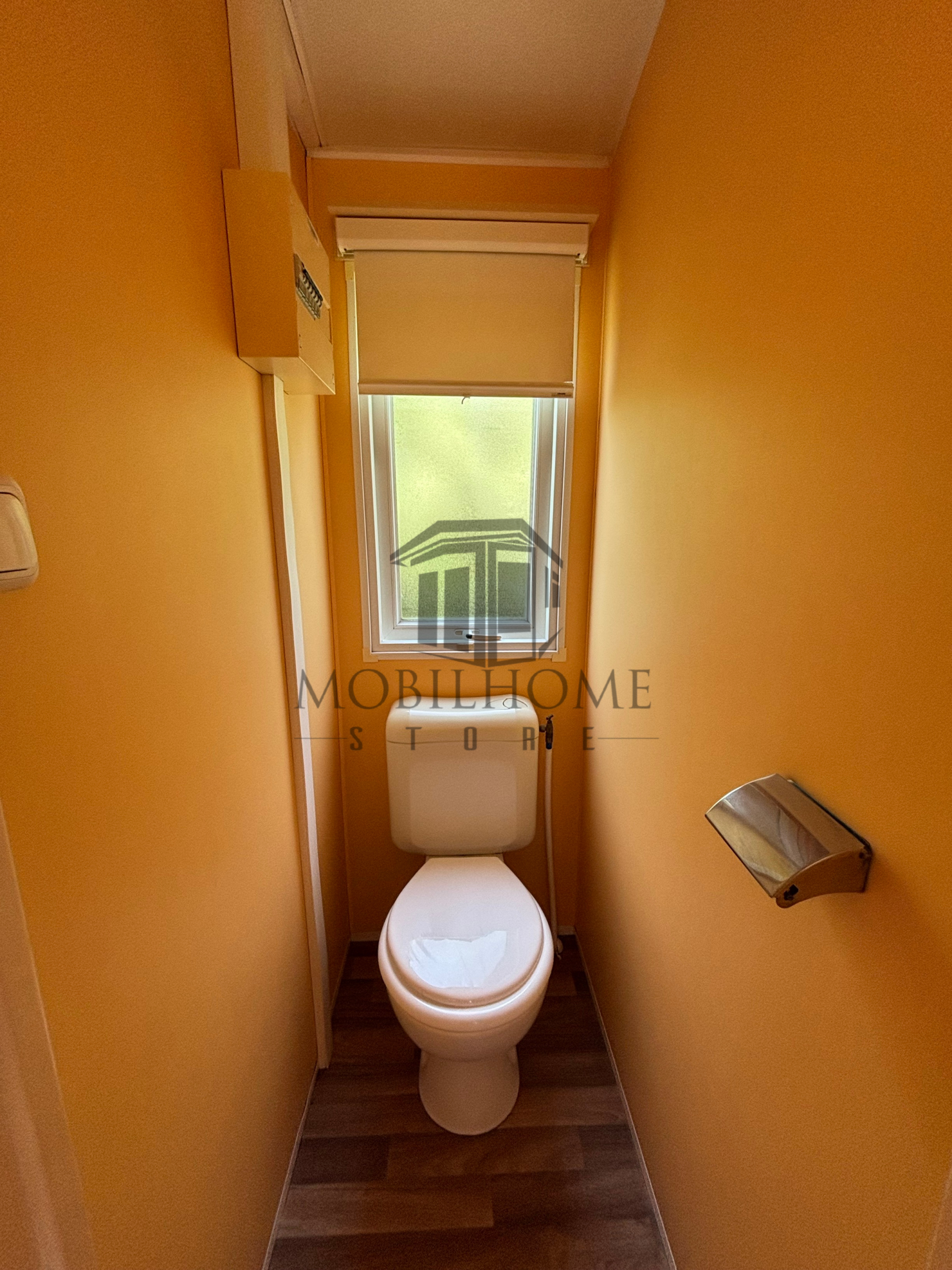Toilette du mobil-home IRM SUPER TITANIA